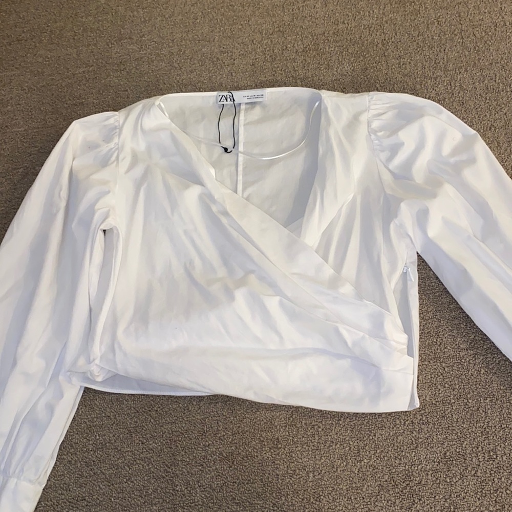 A white cara top